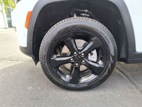 New 2025 Jeep Grand Cherokee L Limited w/ Luxury Tech Group II image 10