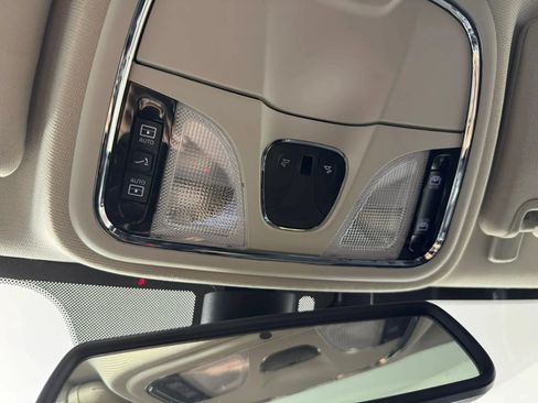 Used 2018 Jeep Cherokee Limited w/ Trailer Tow Group AWD/4WD image 24