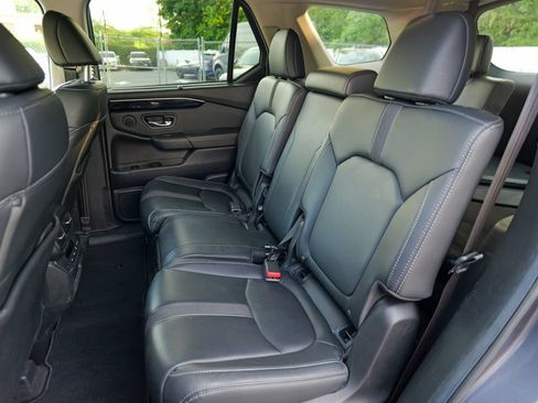 Used 2025 Honda Pilot EX-L image 29