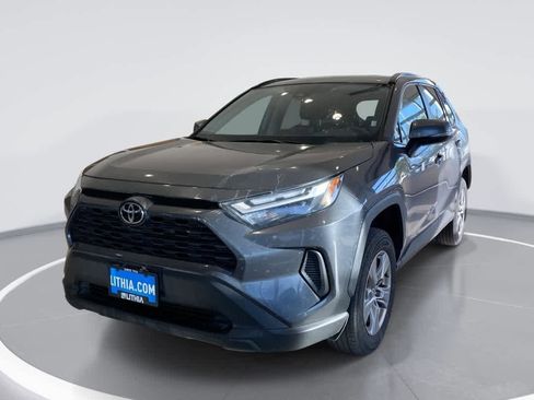 Used 2025 Toyota RAV4 XLE AWD/4WD image 1