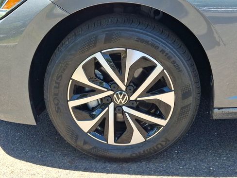 Certified 2024 Volkswagen Jetta S FWD image 9