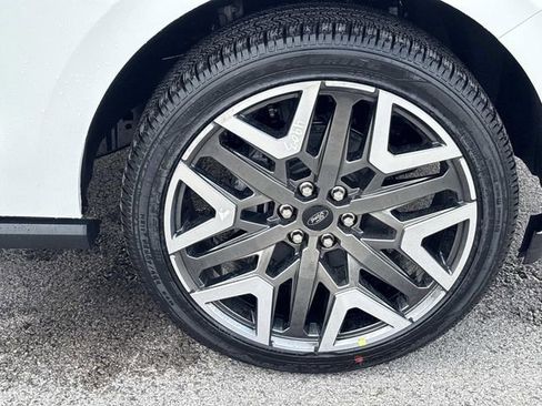 New 2026 Ford Expedition Platinum w/ Platinum Ultimate Package AWD/4WD image 9