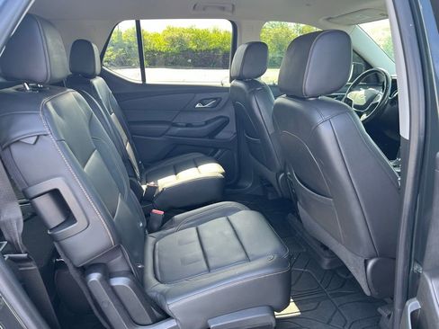 Used 2020 Chevrolet Traverse RS image 11