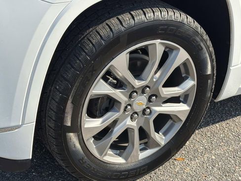 Used 2019 Chevrolet Traverse Premier w/ LPO, Blackout Package image 9