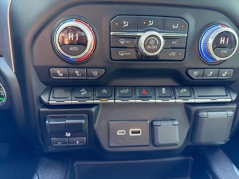 Used 2019 GMC Sierra 1500 SLT w/ SLT Premium Package AWD/4WD image 44