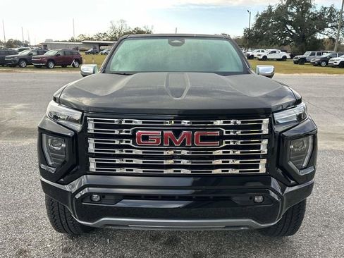 Used 2024 GMC Canyon Denali w/ LPO, Denali Black Edition image 17