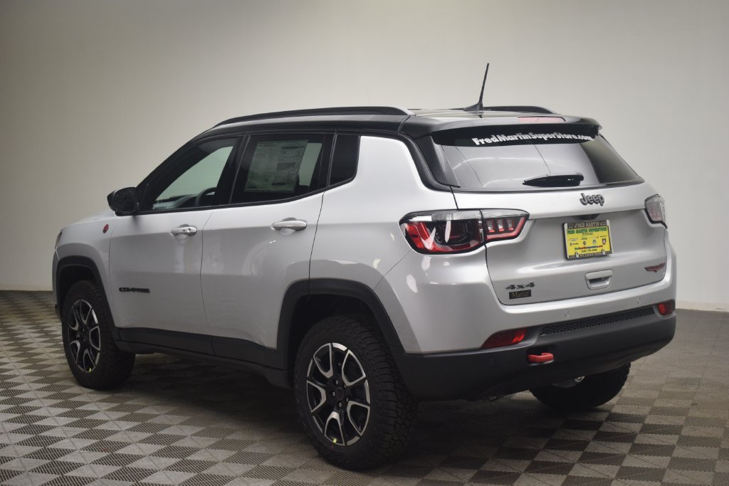 New 2026 Jeep Compass Trailhawk AWD/4WD image 11