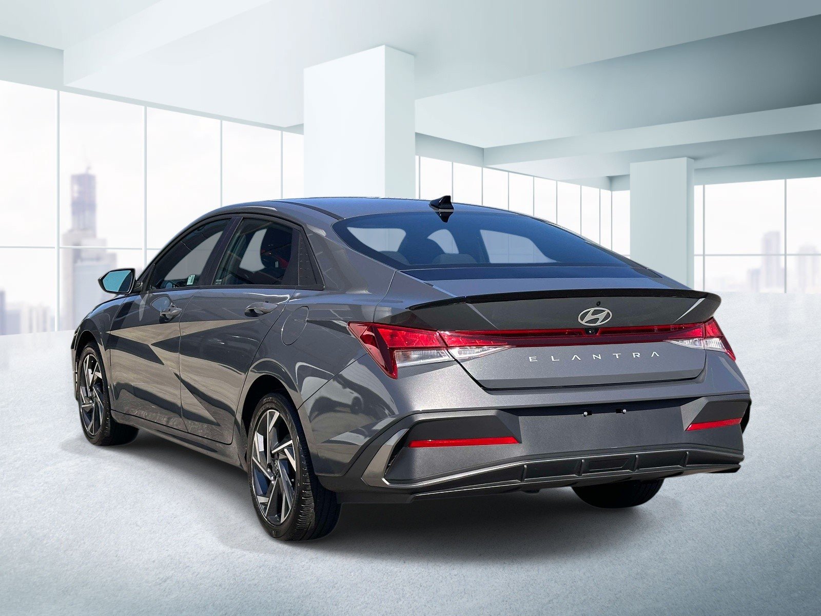 Used 2025 Hyundai Elantra Sport FWD image 3
