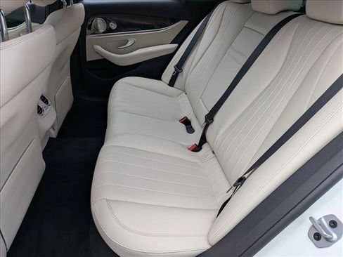 Used 2021 Mercedes-Benz E 350 Sedan image 20