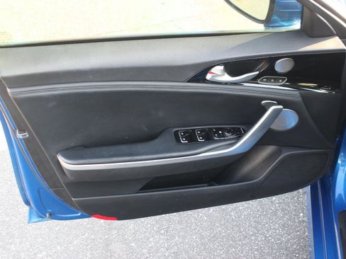 Used 2018 Kia Stinger Premium AWD/4WD image 11