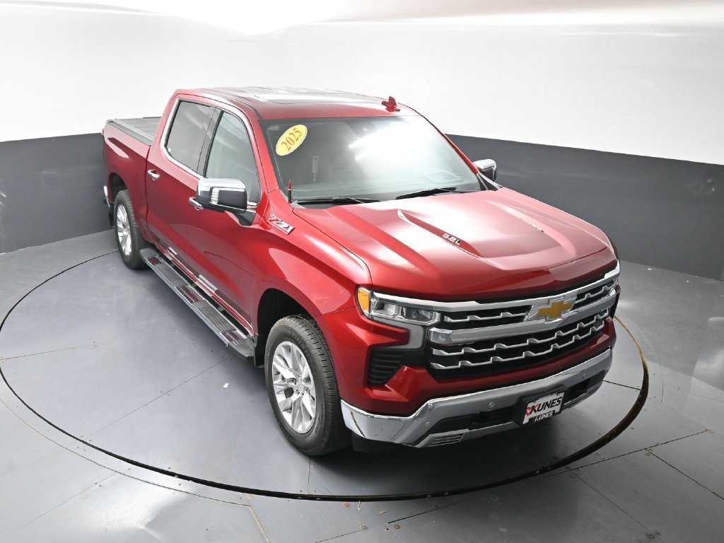 Used 2025 Chevrolet Silverado 1500 LTZ AWD/4WD image 43