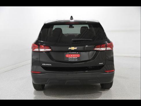 Used 2022 Chevrolet Equinox LS w/ LS Convenience Package AWD/4WD image 19