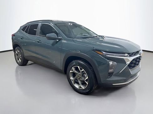 New 2026 Chevrolet Trax LT image 5