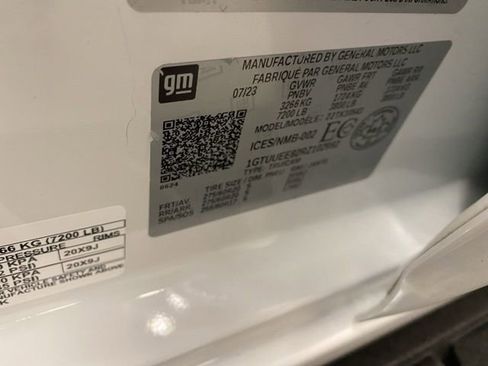 Used 2024 GMC Sierra 1500 AT4 w/ Technology Package image 33