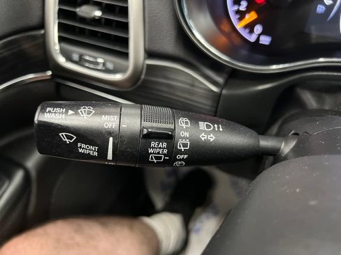 Used 2020 Jeep Grand Cherokee Limited AWD/4WD image 22