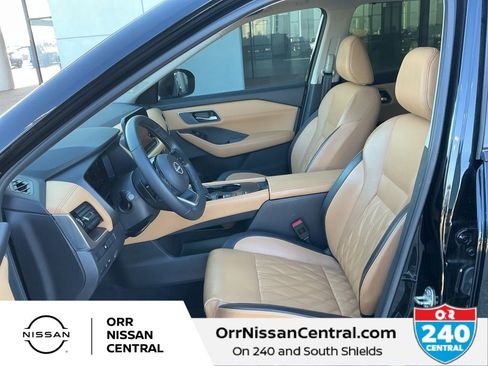 Used 2023 Nissan Rogue Platinum image 17