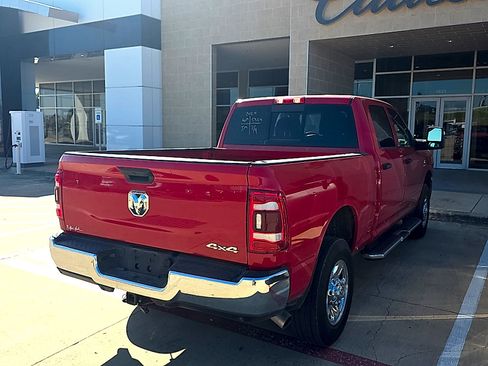 Used 2024 RAM 2500 Tradesman w/ Chrome Appearance Group AWD/4WD image 11