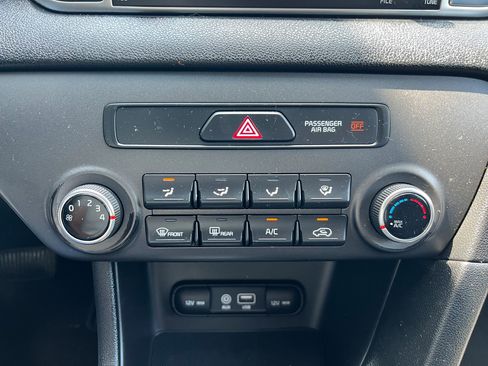 Used 2019 Kia Sportage LX image 14