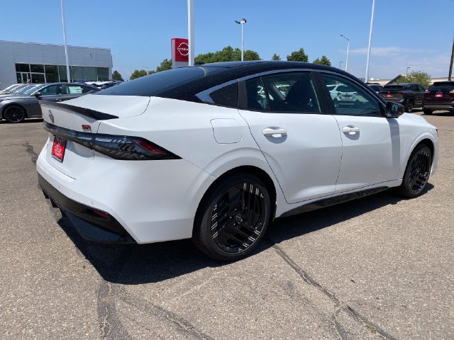 New 2026 Nissan Sentra SR w/ SR Premium Package FWD image 5