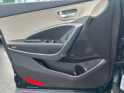 Used 2018 Hyundai Santa Fe Limited image 22