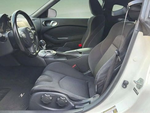 Used 2017 Nissan 370Z Touring image 26