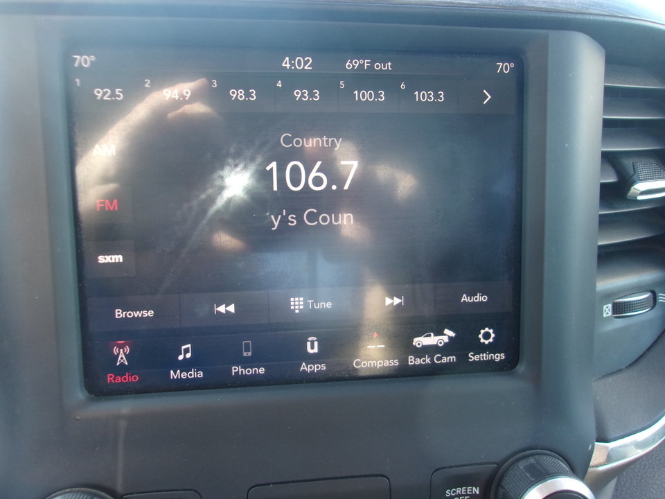 Used 2019 RAM 1500 Laramie AWD/4WD image 23