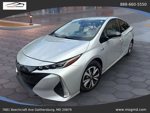 Used 2017 Toyota Prius Prime Premium FWD image 8