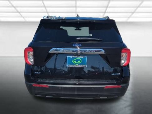 Used 2022 Ford Explorer XLT image 26