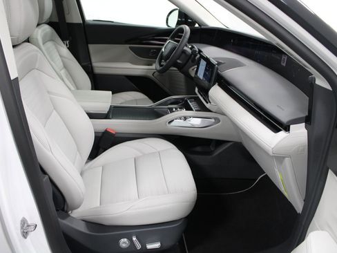 New 2026 Lincoln Nautilus Reserve image 27