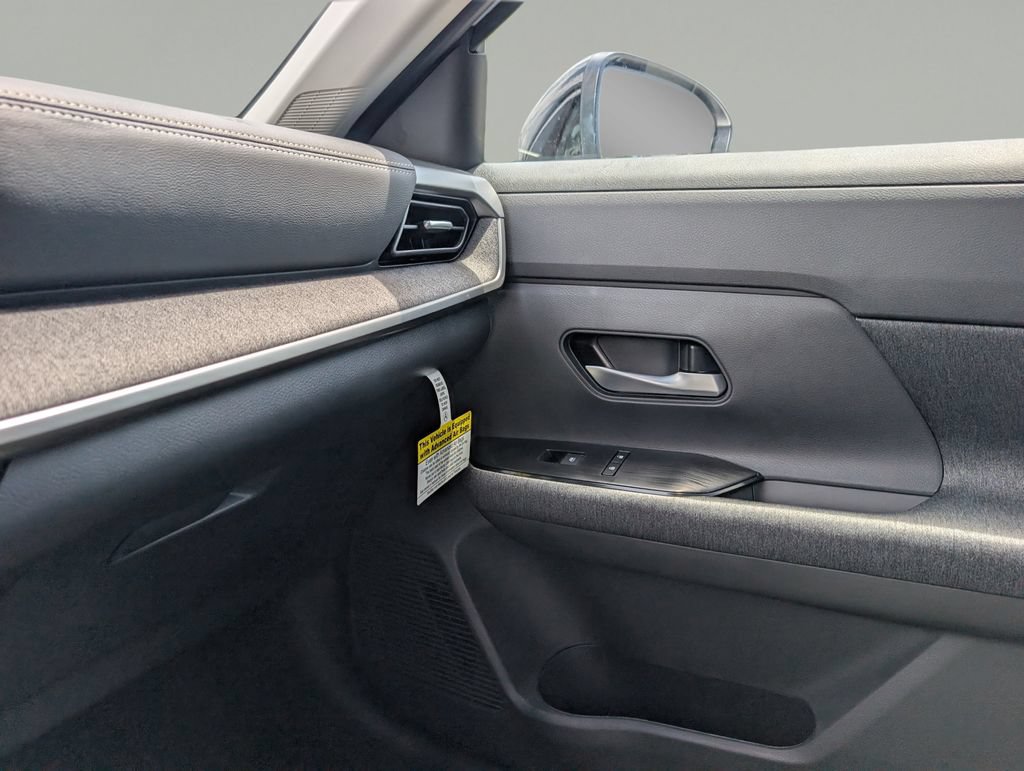 New 2026 Nissan Kicks SV w/ Cold Weather Package FWD image 31
