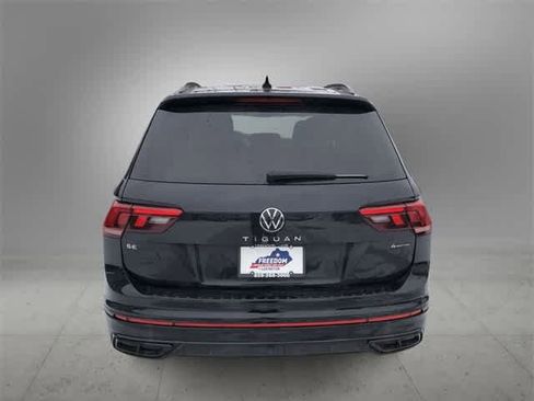 Used 2022 Volkswagen Tiguan SE R-Line image 5