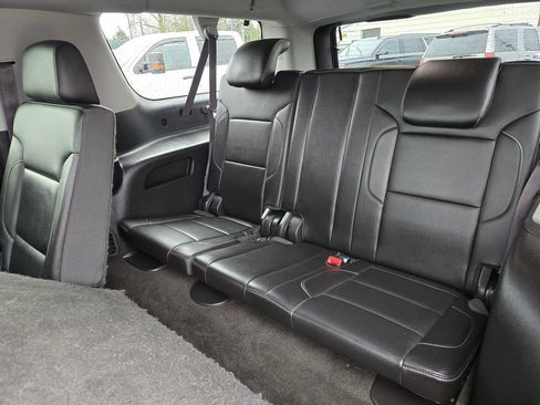 Used 2015 Chevrolet Suburban LT image 19
