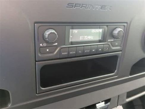 Used 2025 Mercedes-Benz Sprinter 2500 image 18