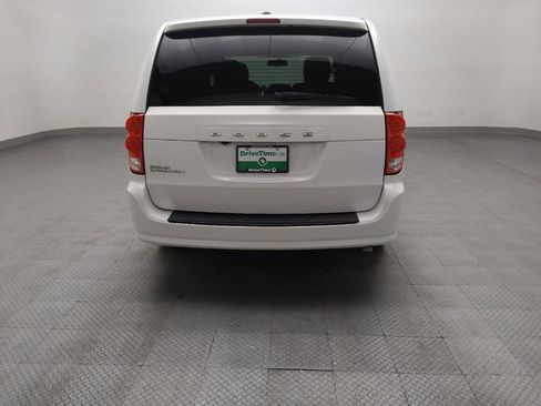 Used 2017 Dodge Grand Caravan SXT w/ Driver Convenience Group FWD image 7