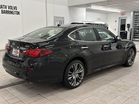 Used 2019 INFINITI Q70 Luxe image 5