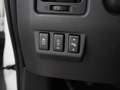 Used 2014 Nissan Titan SV w/ SV Premium Utility Package image 23