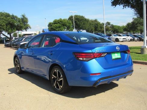 Used 2025 Nissan Sentra SV image 11