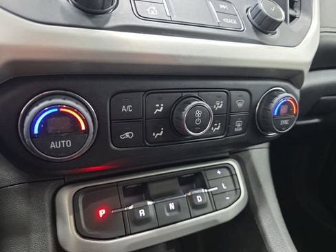 Used 2023 GMC Acadia SLE w/ Driver Convenience Package image 22