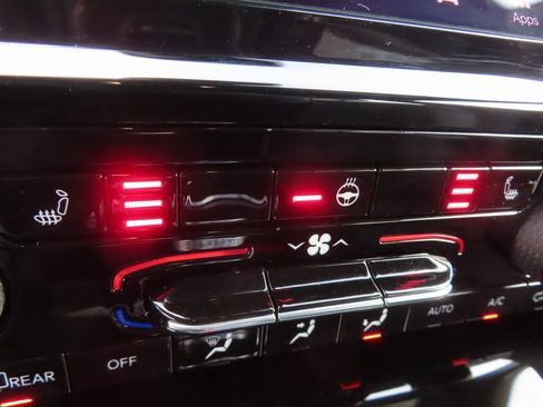 Certified 2025 Jeep Grand Cherokee L Altitude image 10