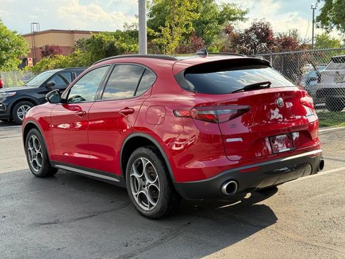 Used 2021 Alfa Romeo Stelvio Sprint w/ Nero Edizione AWD/4WD image 6