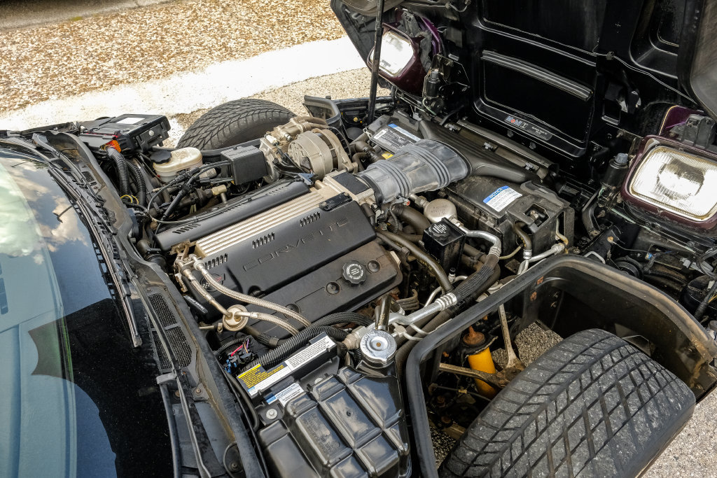 Used 1993 Chevrolet Corvette Coupe RWD image 40