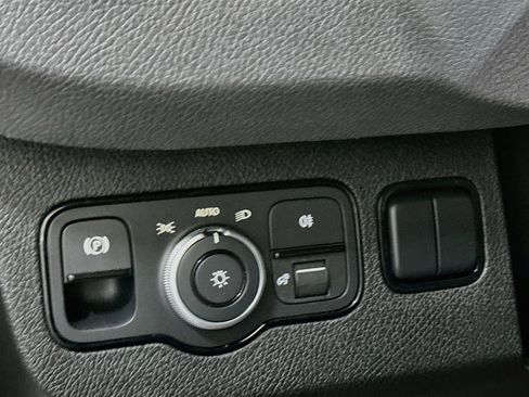 Used 2024 Mercedes-Benz eSprinter 170 Cargo image 11