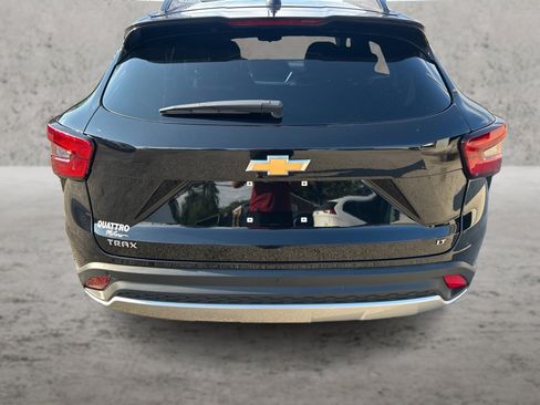 Used 2025 Chevrolet Trax LT w/ Driver Confidence Package FWD image 14