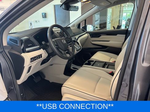 Used 2025 Honda Odyssey Touring image 12