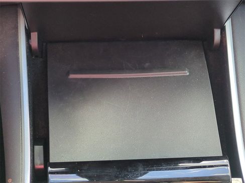 Used 2018 Tesla Model 3 Long Range image 23