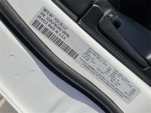 Used 2022 Jeep Grand Cherokee Limited image 36