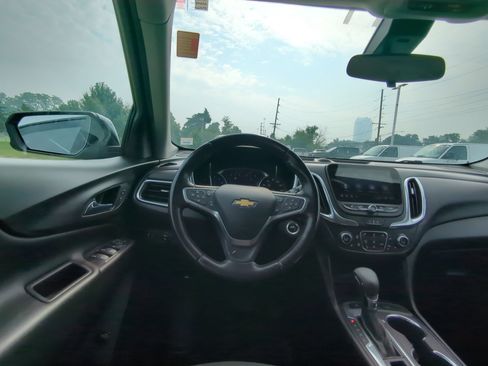 Used 2022 Chevrolet Equinox LT AWD/4WD image 13
