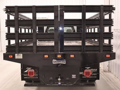 Certified 2022 Ford F550 2WD Regular Cab Super Duty image 9