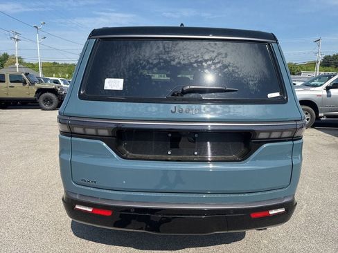 New 2026 Jeep Grand Wagoneer Summit AWD/4WD image 4