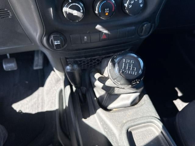 Used 2018 Jeep Wrangler Unlimited Sport AWD/4WD image 14
